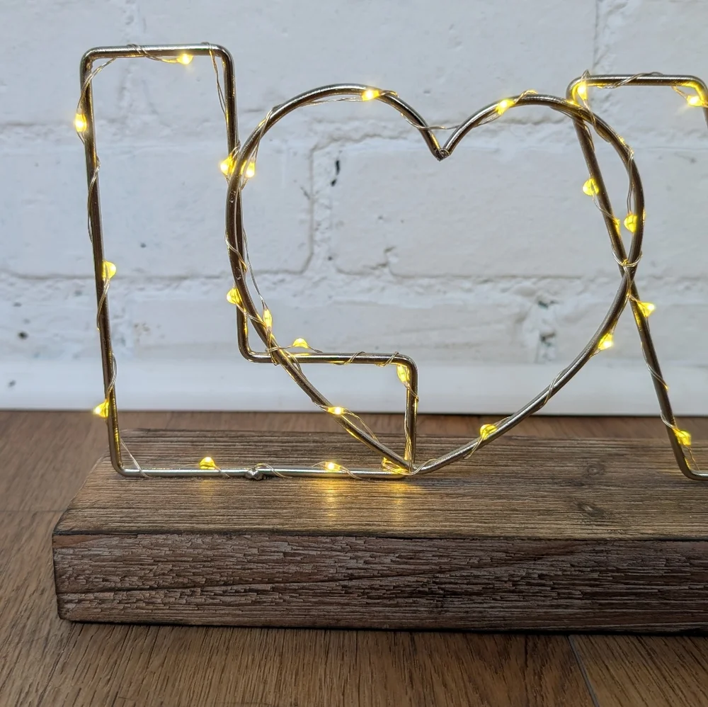 Light-up Table-top Love Sign